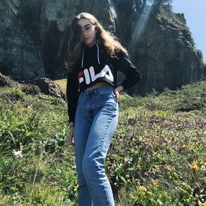 Meet your Posher, Ella